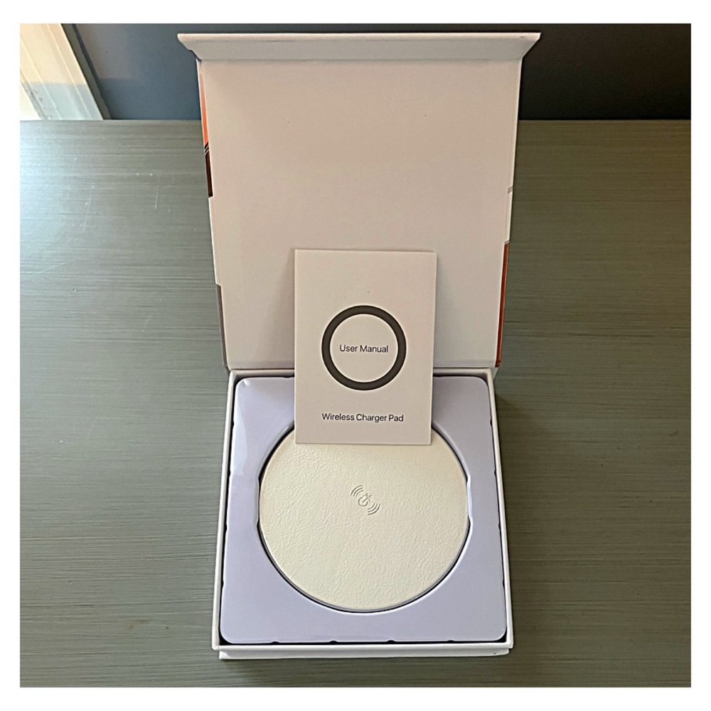 NORDSTROM PHUNKEETREE Wireless White Leather Charging Pad Cable QI Technology - Picture 5 of 12